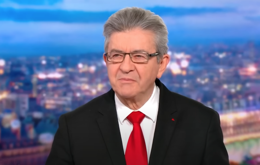 Pour contacter Jean-Luc Mélenchon, il est recommandé d’utiliser le courrier postal ou le formulaire en ligne de La France Insoumise. Les réseaux sociaux sont un bon moyen de suivre son actualité et d’interagir avec ses idées. En respectant ces conseils, vous maximiserez vos chances d’obtenir une réponse à votre demande.