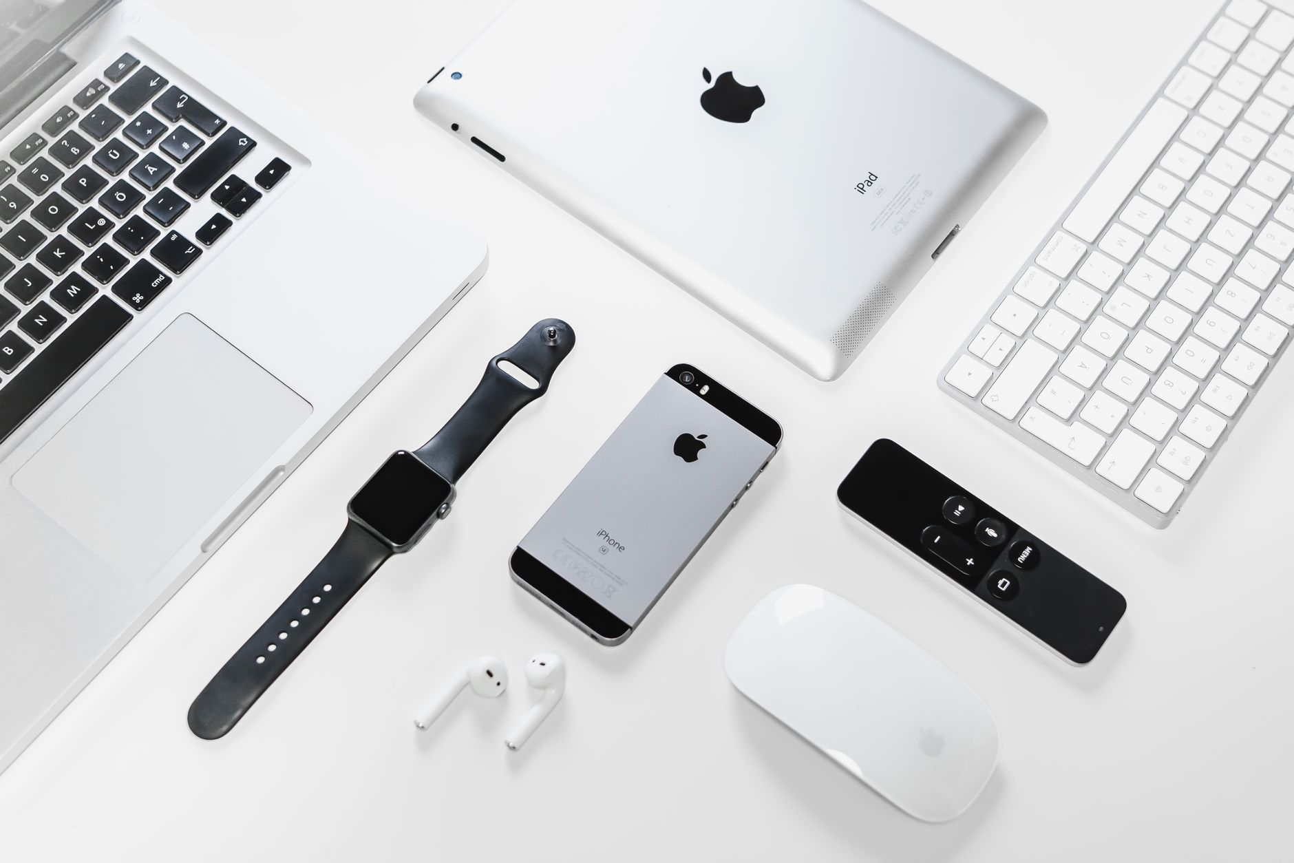 Apple MacBook : comment contacter le service client, obtenir de l'aide ou résoudre un litige ? (Résumé des démarches et actualités sur les recours)
